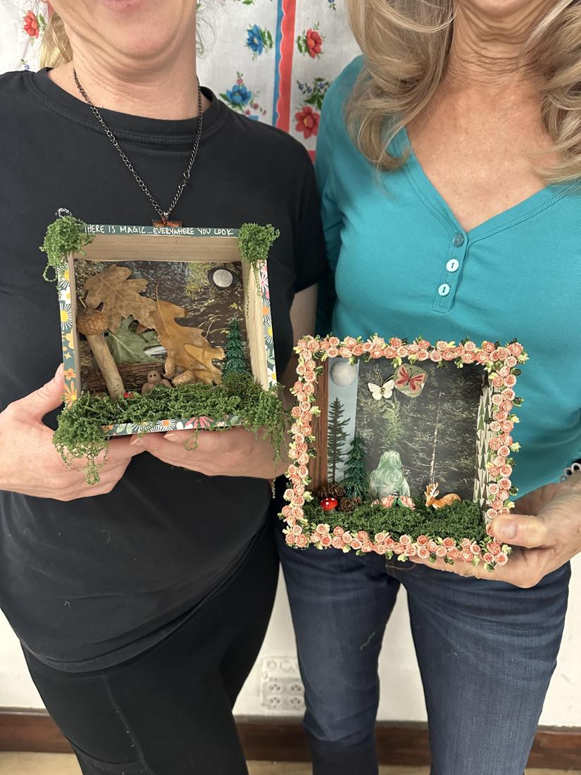 Crafters using Scorch Marker products at the Wildflower Conference