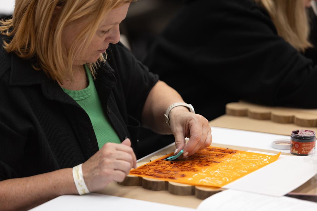 Crafters using Scorch Marker products at the Pinners Conference