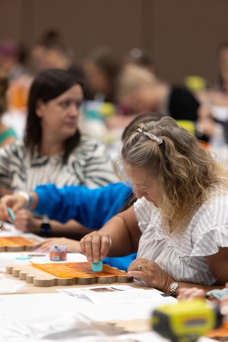 Crafters using Scorch Marker products at the Pinners Conference