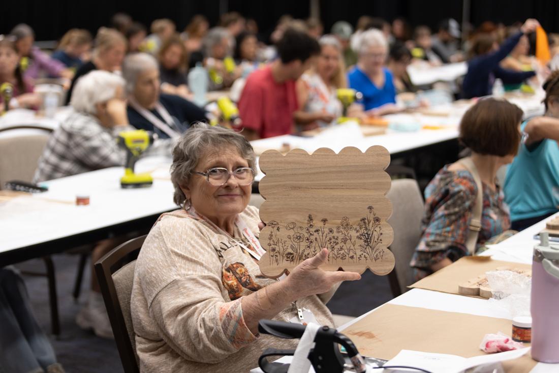 Crafters using Scorch Marker products at the Pinners Conference