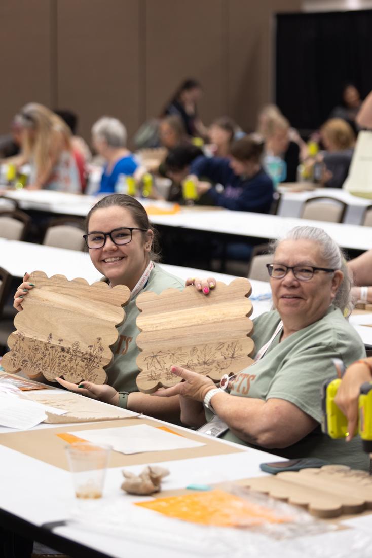 Crafters using Scorch Marker products at the Pinners Conference