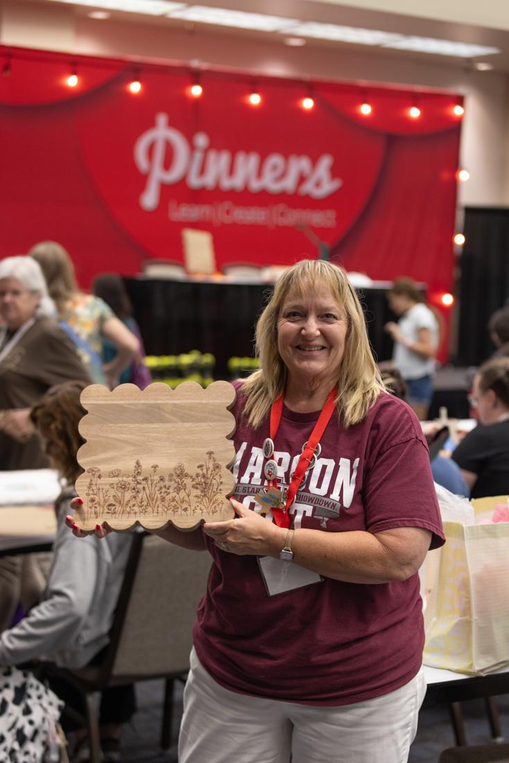 Crafters using Scorch Marker products at the Pinners Conference